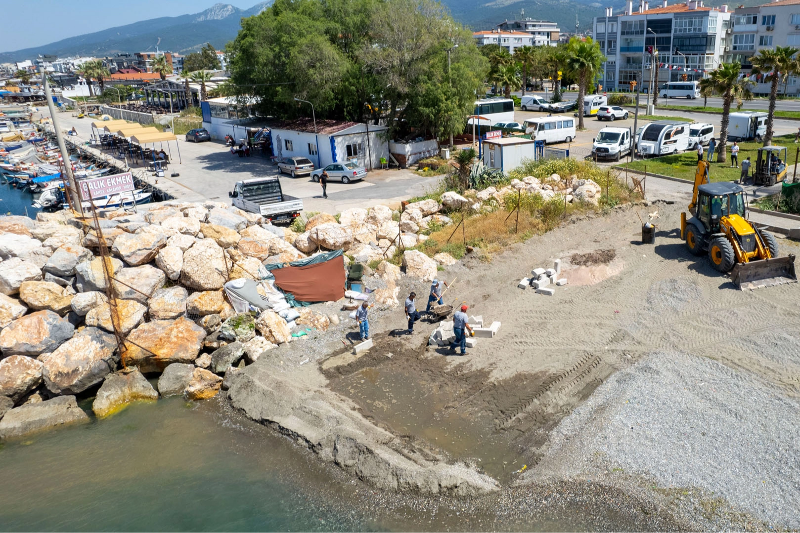İzmir Güzelbahçe’de tekneler için çekek yeri 