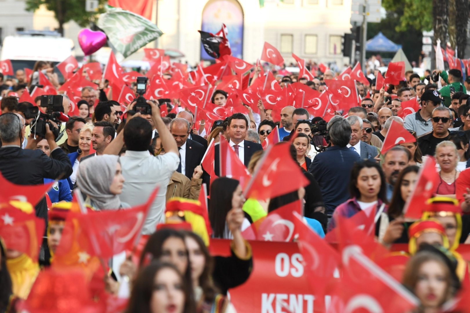 Bursa Osmangazi’de omuz omuza 19 Mayıs yürüyüşü 