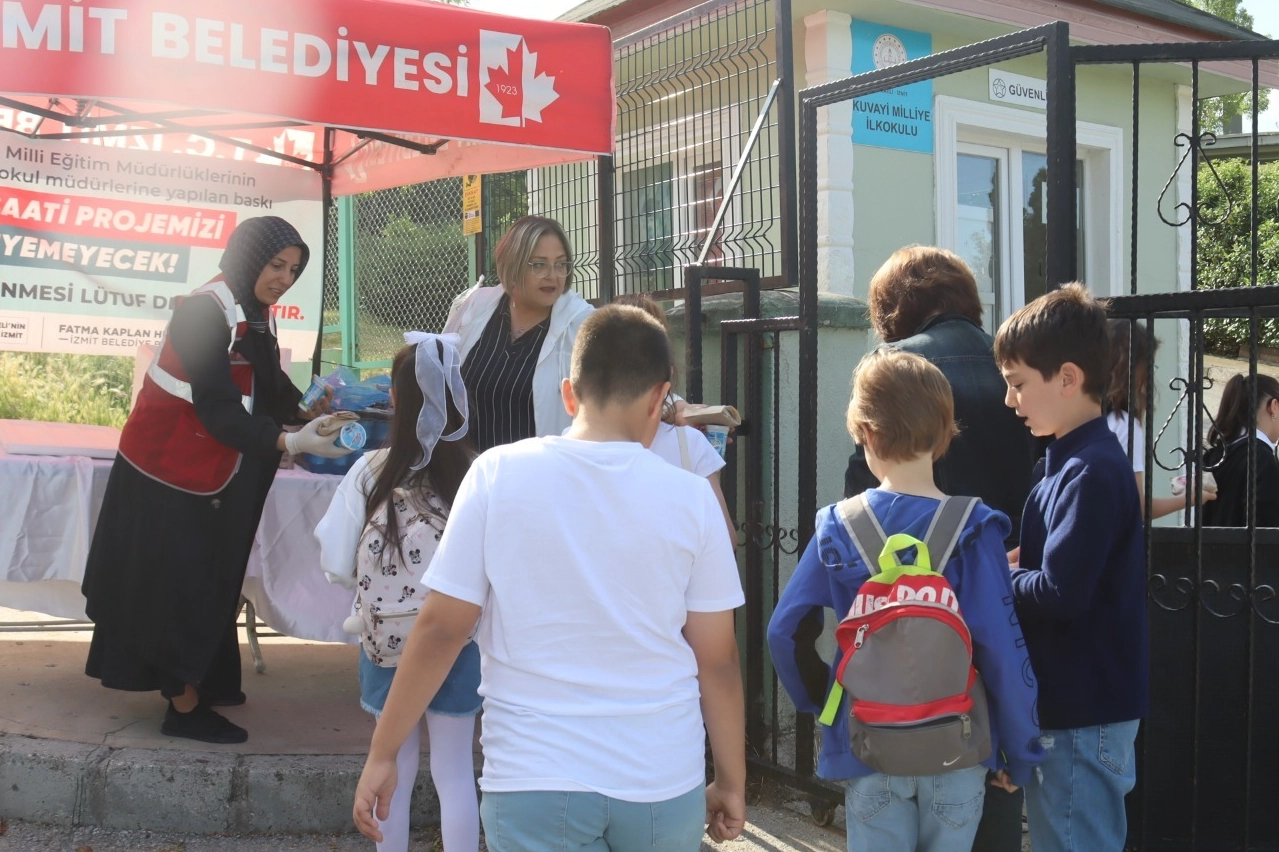 Beslenme Saati Projesi devam ediyor 