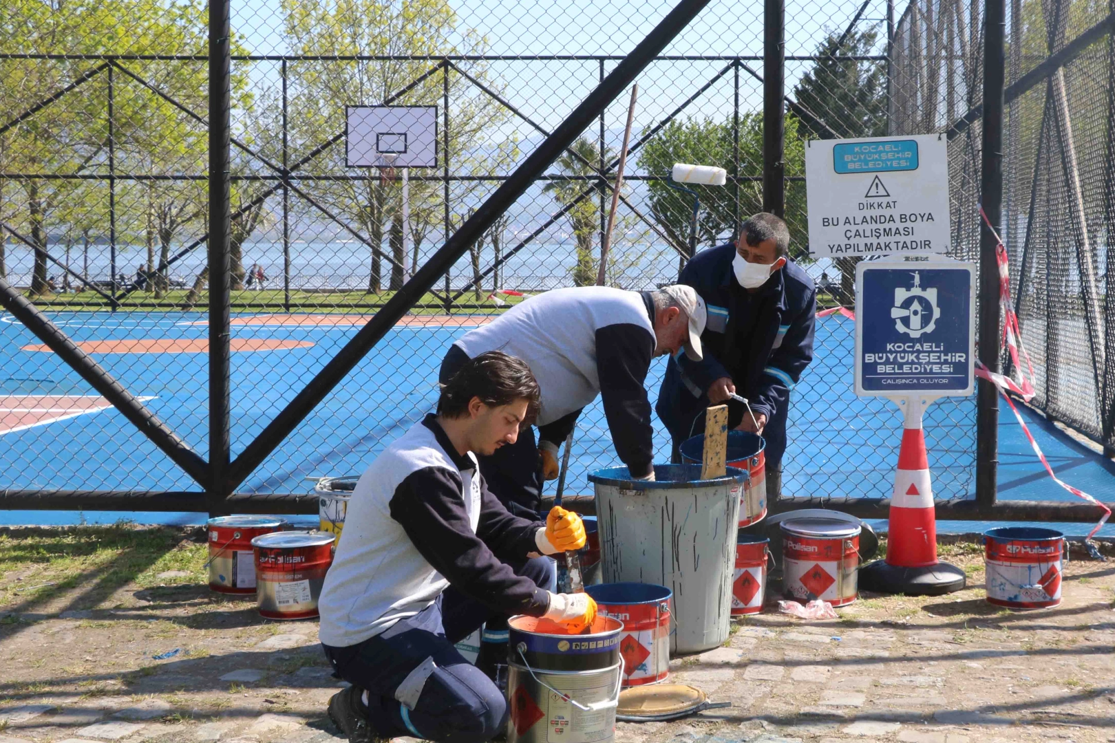Kocaeli, basketbol sahalarını yeniliyor 