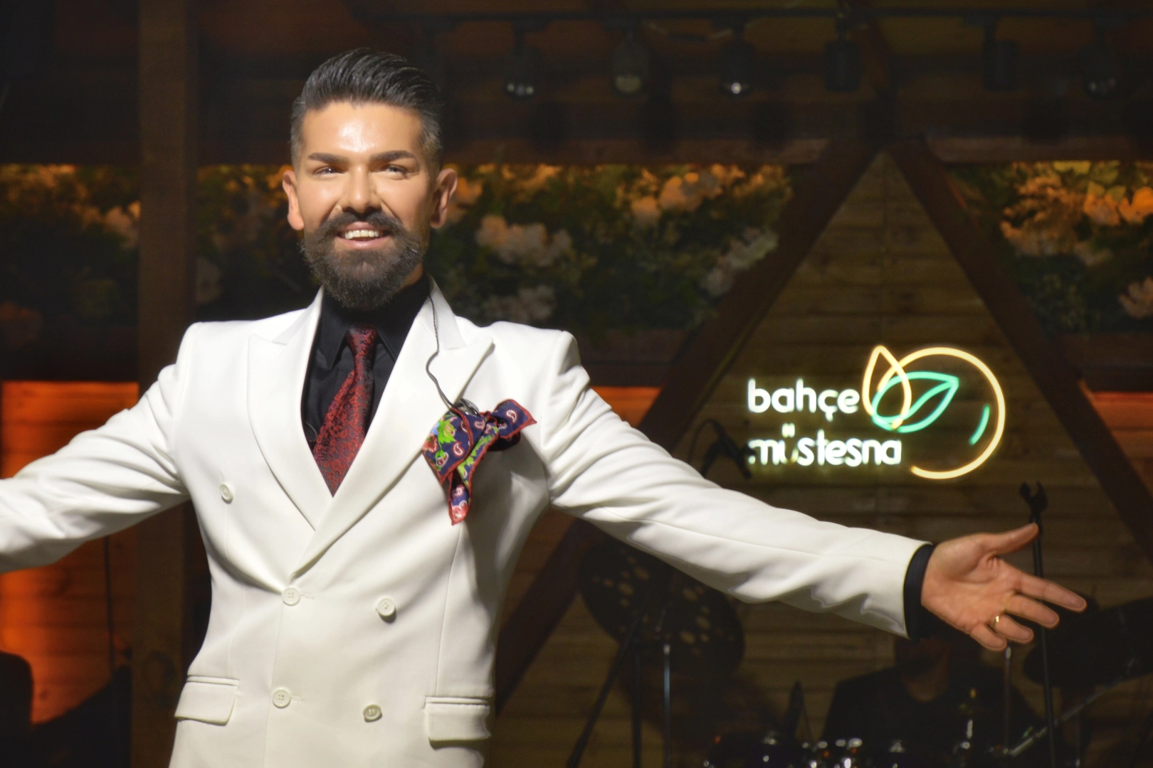 Mehmet Çevik’le Bahçe Müstesna’da eğlence tavan yaptı 