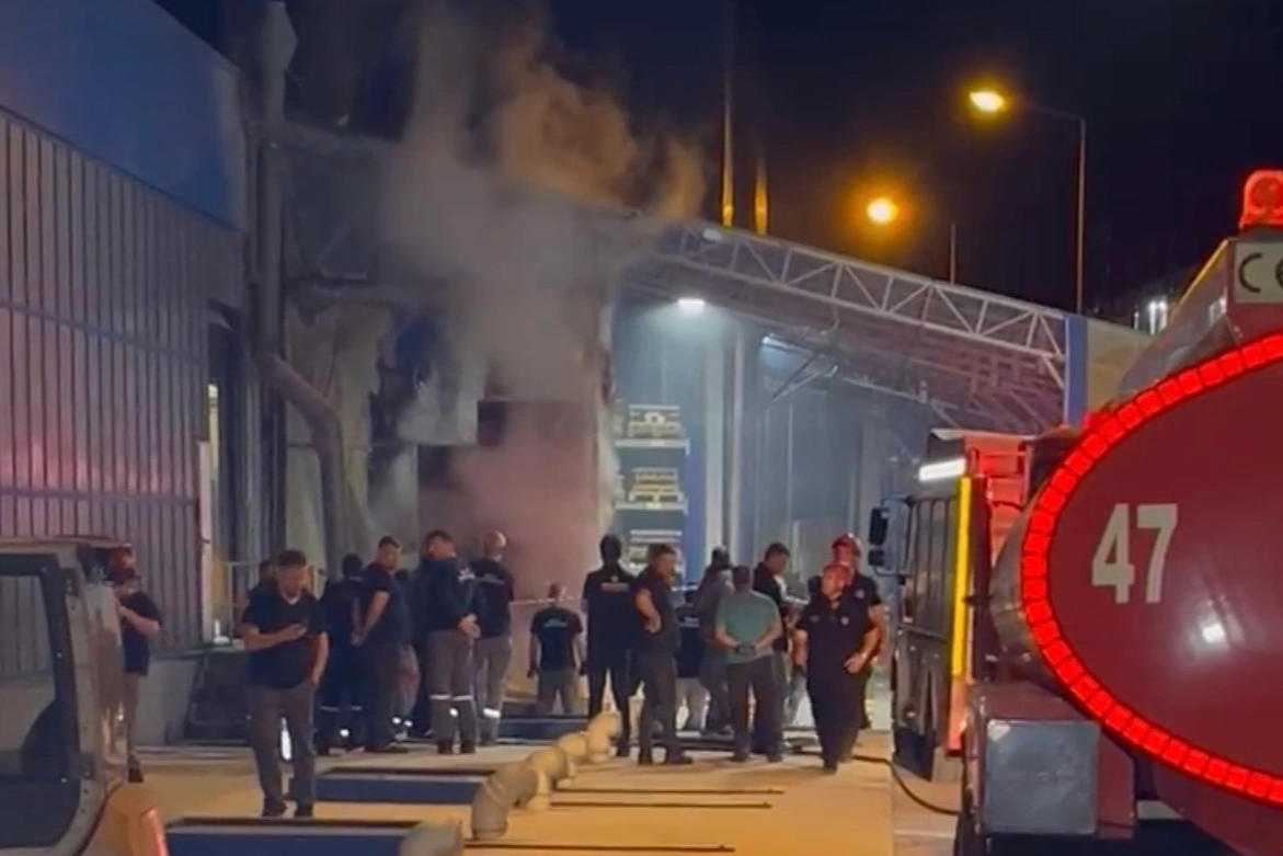 Düzce'de fabrikada yangın çıktı! Can kaybı yok! 