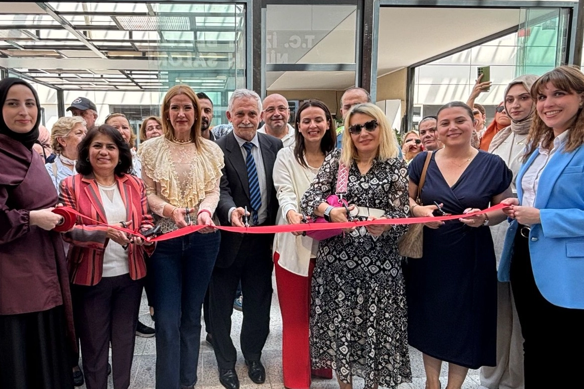 İZMEK’in yılsonu sergisi göz doldurdu 
