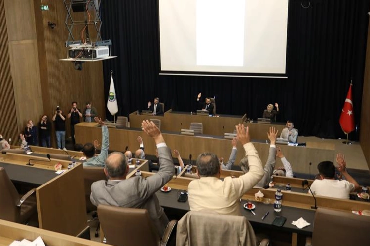 Bursa İnegöl'ün 2024 bütçesine oy çokluğu kabul 