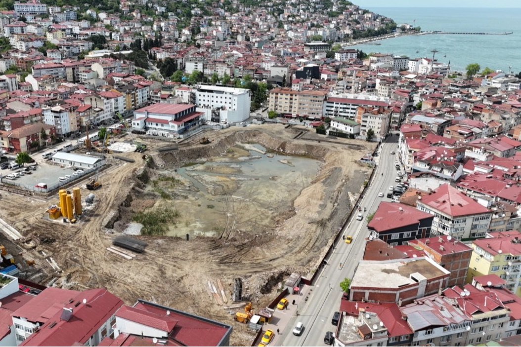 2 bin araçlık otopark inşaatı başladı 