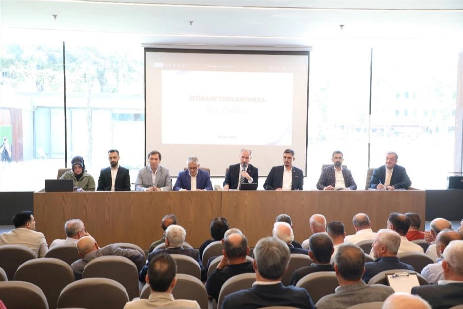Bursa İnegöl Belediyesi’nde muhtarlarla istişare toplantısı 