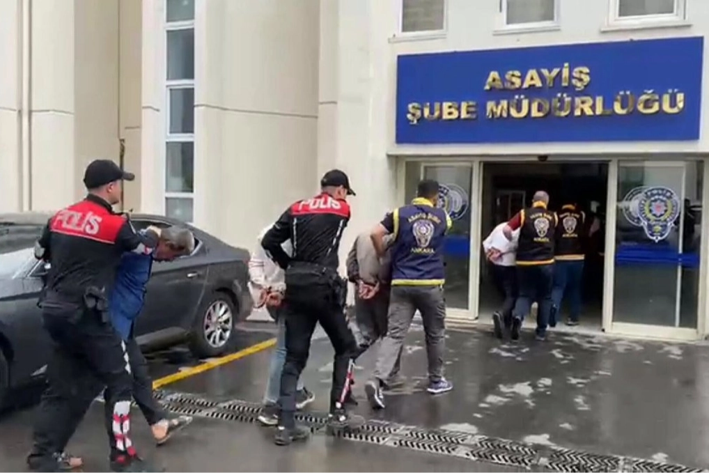 Ankara'da polise saldıran 12 kişi gözaltına alındı 