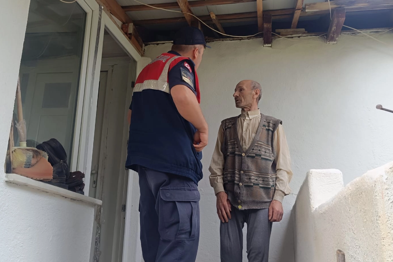 Pazaryeri Jandarması'ndan bayram öncesi dolandırıcılık uyarısı 
