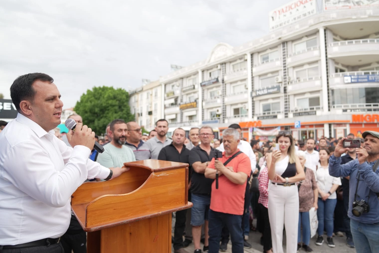 Dalaman’da halk market ve halk kafe açıldı 