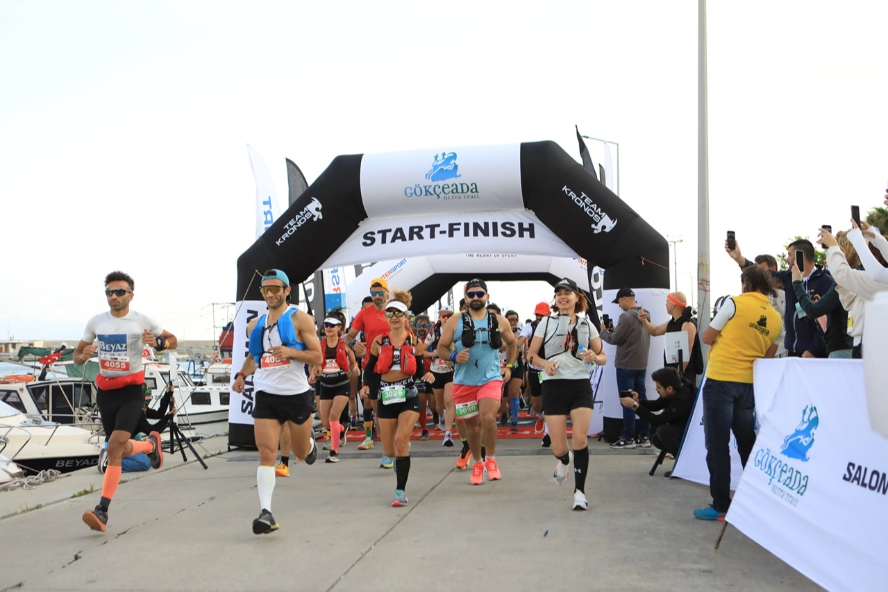 Gökçeada Ultra Trail’de koşu rüzgarı ikinci kez esti 