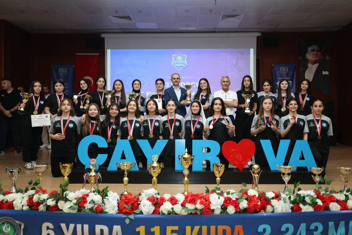 Çiftçi: Sporcularımız Çayırova'mızın ortak gururudur 