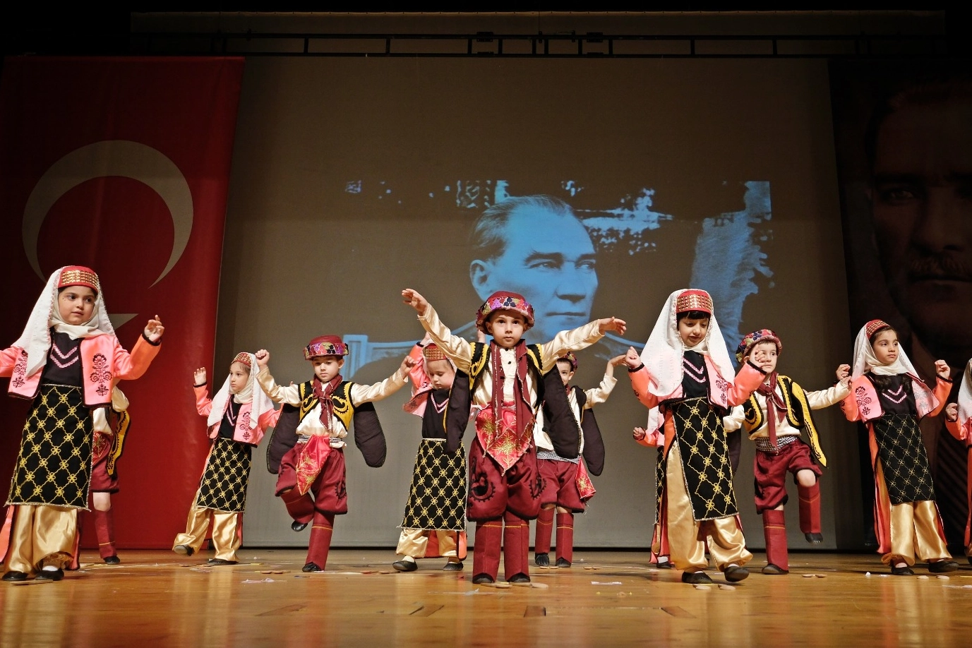 Bursa Yuvam'da yıl sonu heyecanı 