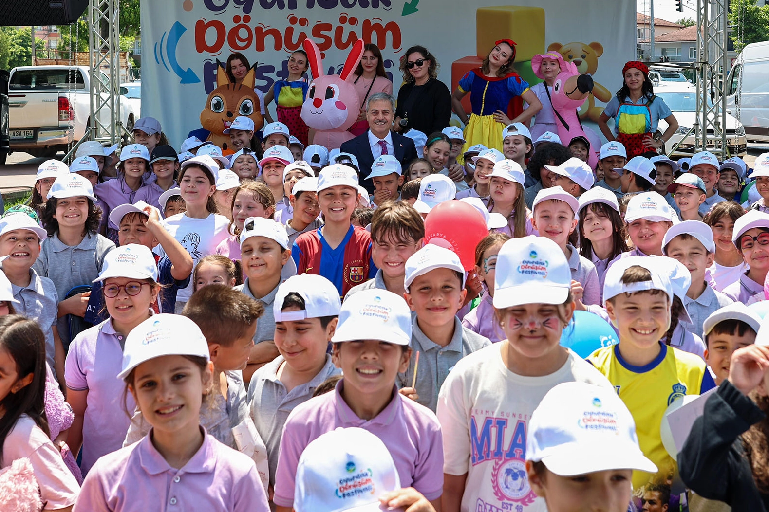 Çocuklar Sakarya’da bir ilke misafir oldu 