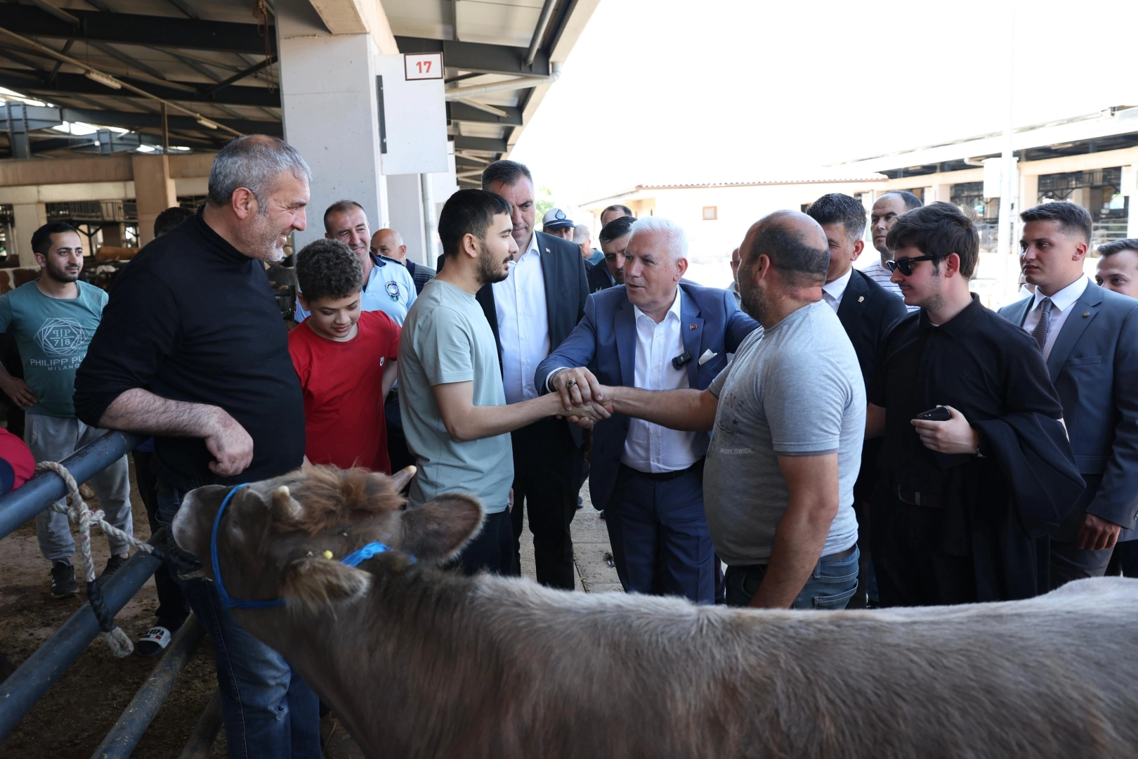 Bursa'da Başkan Bozbey pazarlığa aracılık etti! 