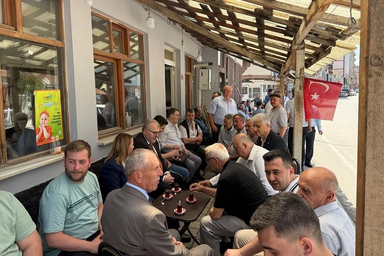Bilecik Pazaryeri Yeni Mahalle’de bayram coşkusu 