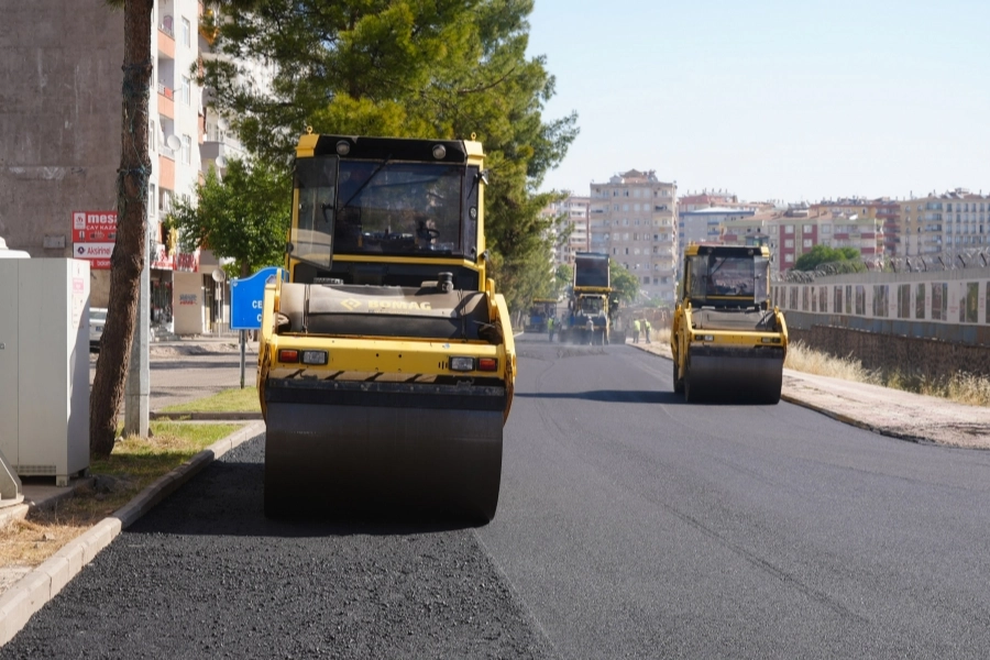 Diyarbakır Büyükşehir'den çifte asfalt çalışması 