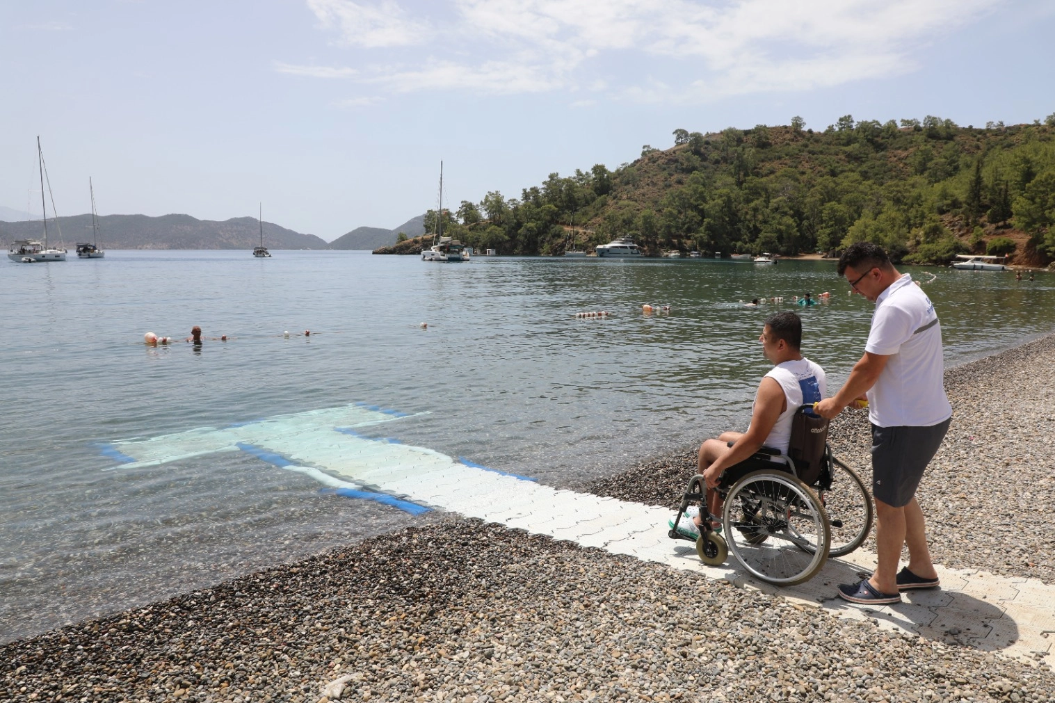 Muğla’da engelsiz plajlarla hayat kolaylaşıyor 