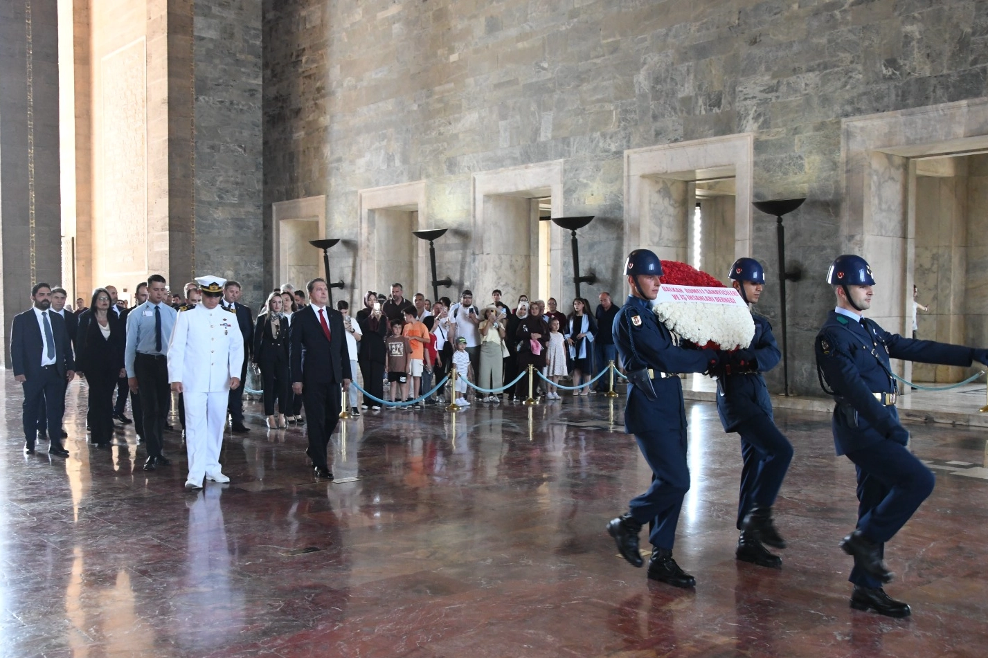 BALKANTÜRKSİAD yönetiminden Anıtkabir ziyareti 