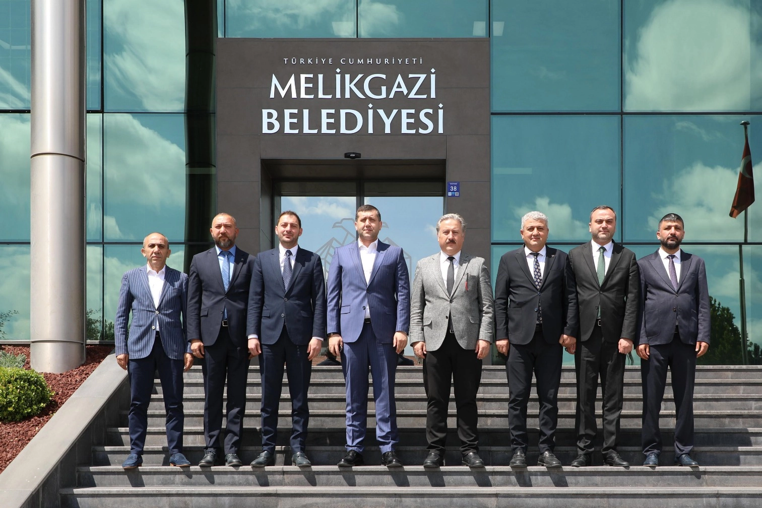 MHP Kayseri'den Melikgazi'ye ziyaret 