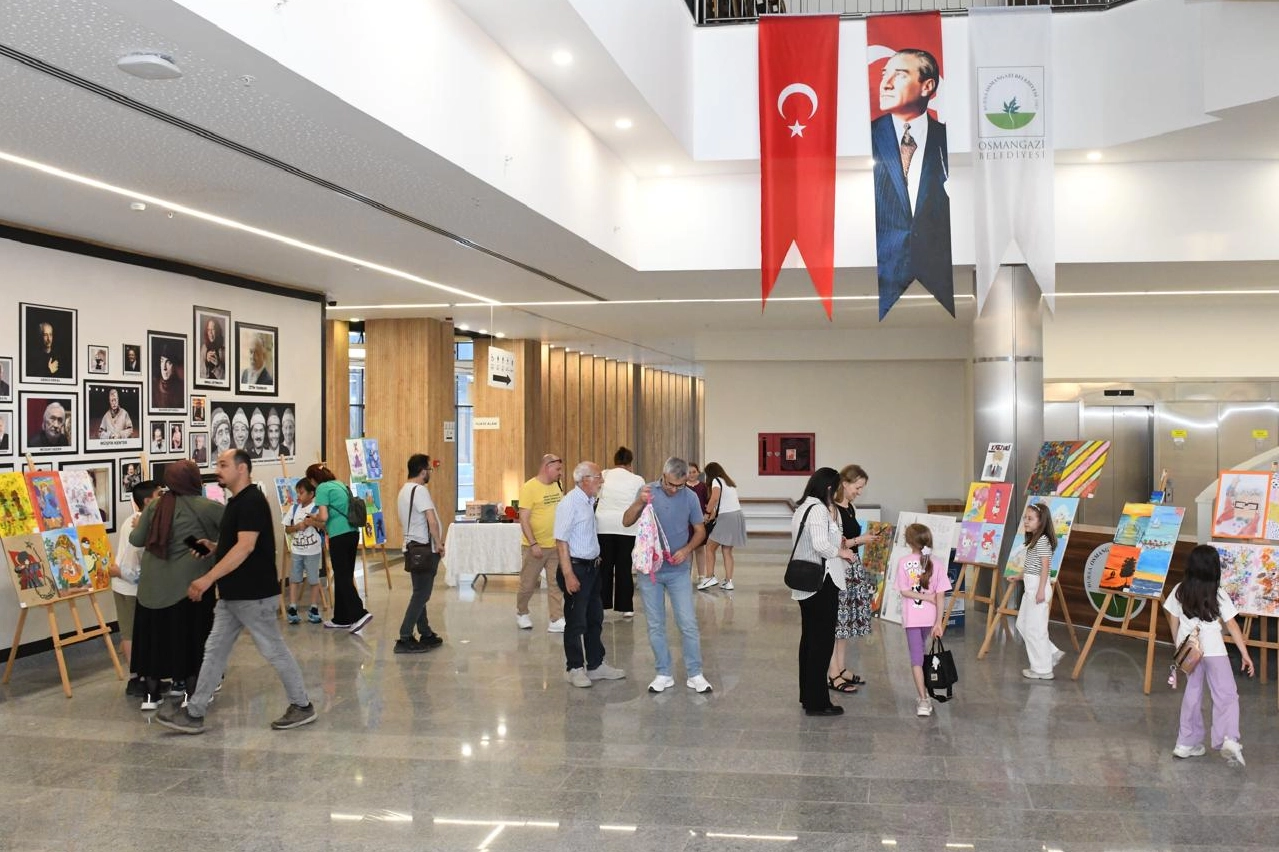 Bursa Osmangazi Yetenek Evi öğrencilerinden yılsonu şöleni 