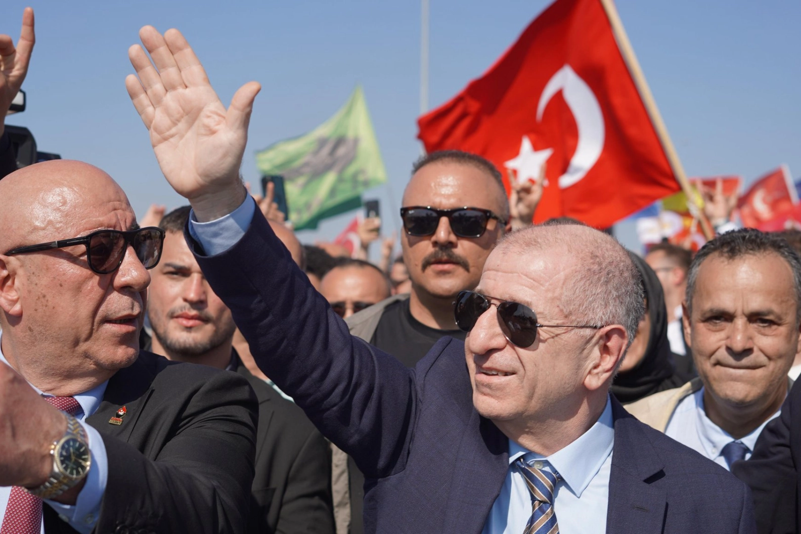 Prof. Dr. Ümit Özdağ'dan mücadeleye devam mesajı: Nerede kalmıştık? 