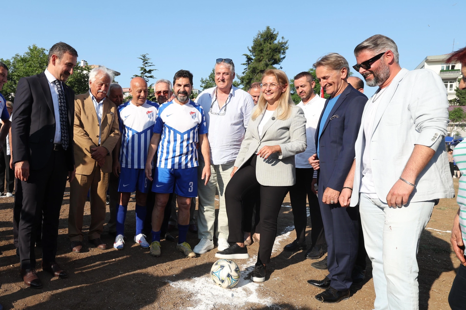 Türk futboluna yıldızlar yetiştiren yüce spor’un tesisi yenilendi 