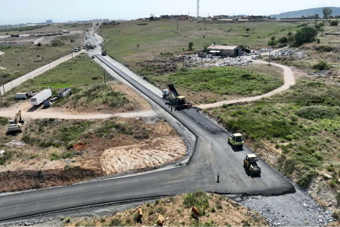 Kocaeli'de Gebze Kirazpınar’da üstyapı atağı 