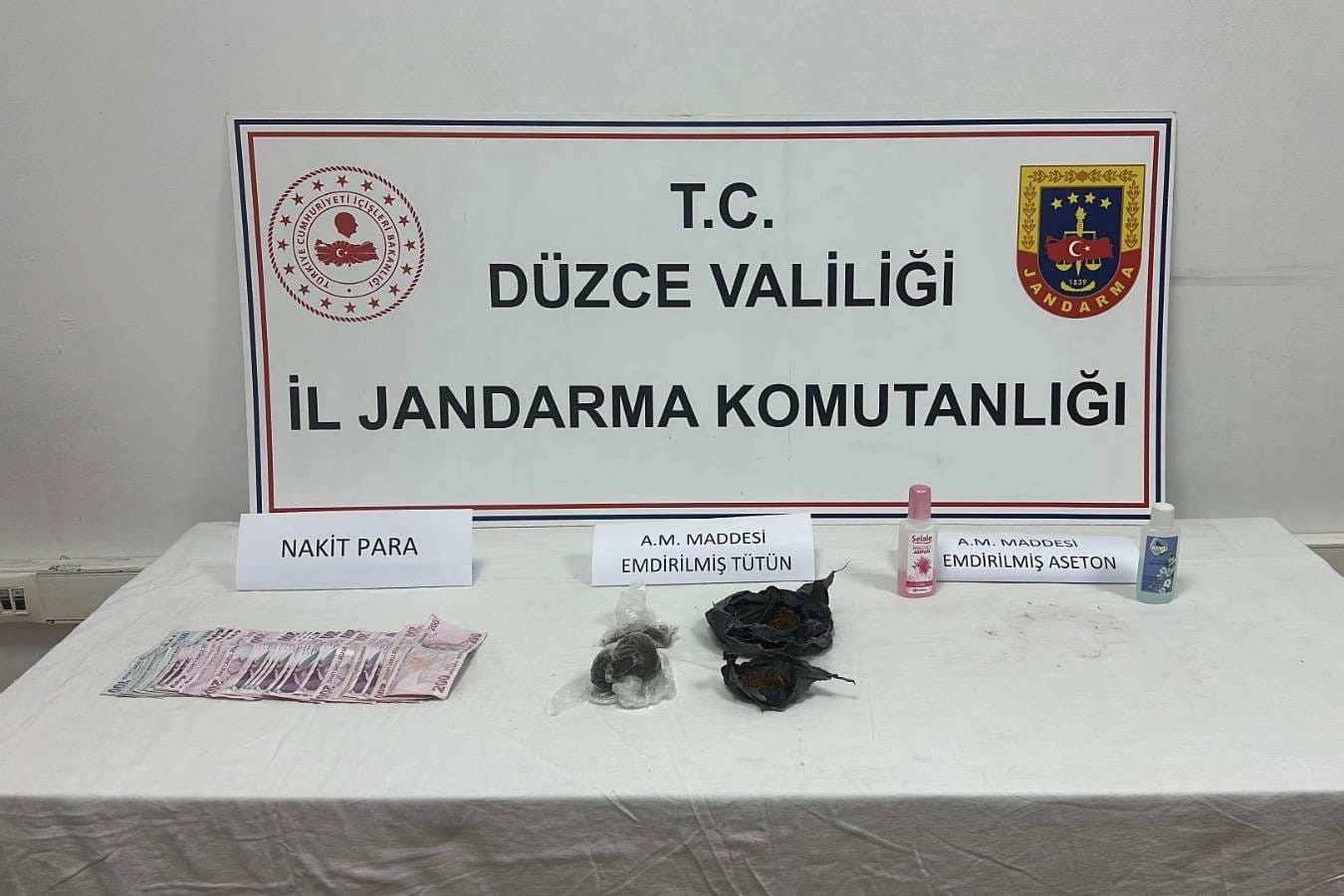 Düzce’de uyuşturucu operasyonu: 2 gözaltı 