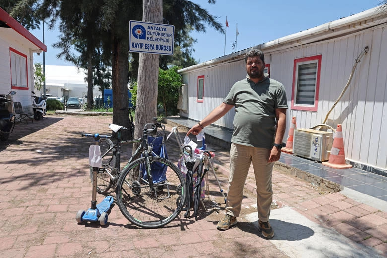 Antalya’da unutulan eşyalar sahiplerini bekliyor 
