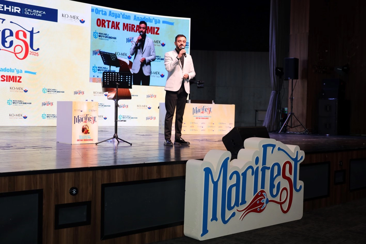 MARİFEST25’te kum ve şiir rüzgarı 