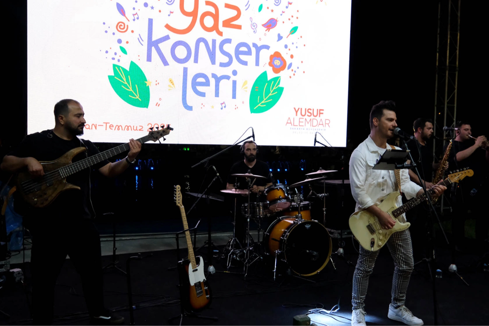 Sakarya Millet Bahçesi'nde müzik dolu akşam 