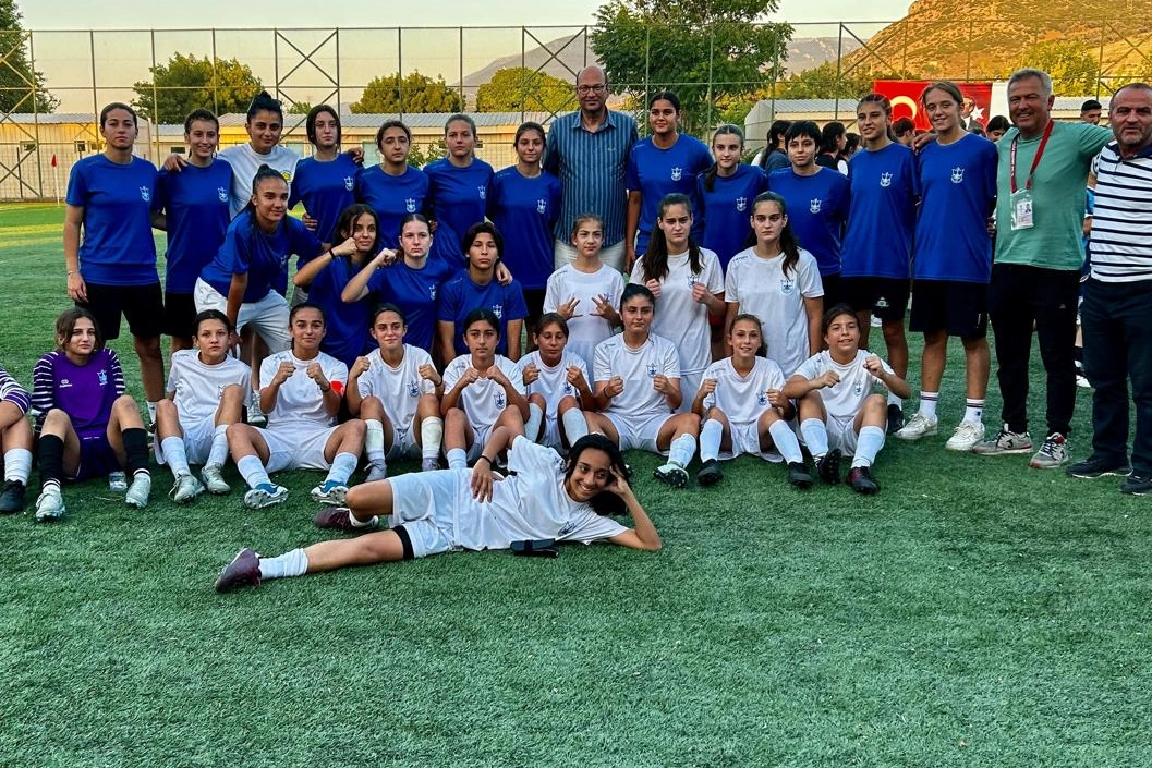 İzmir Büyükşehir’in sponsor olduğu ligler tamamlandı 