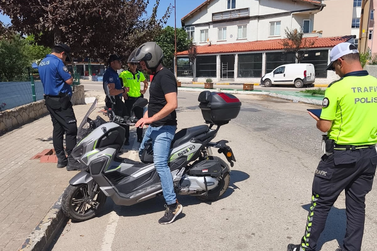 Edirne Keşan’da motosiklet denetiminde ceza yağdı 