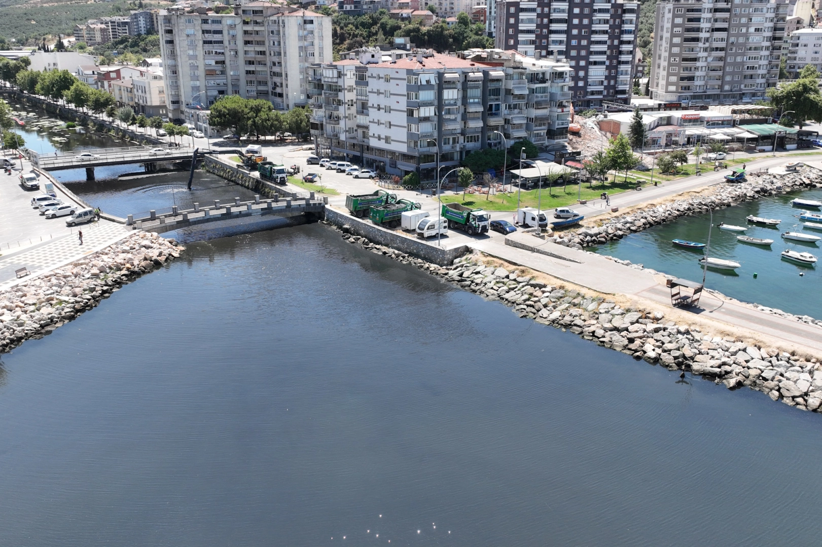 Bursa Büyükşehir’den Karsak Deresi’nde temizlik atağı 