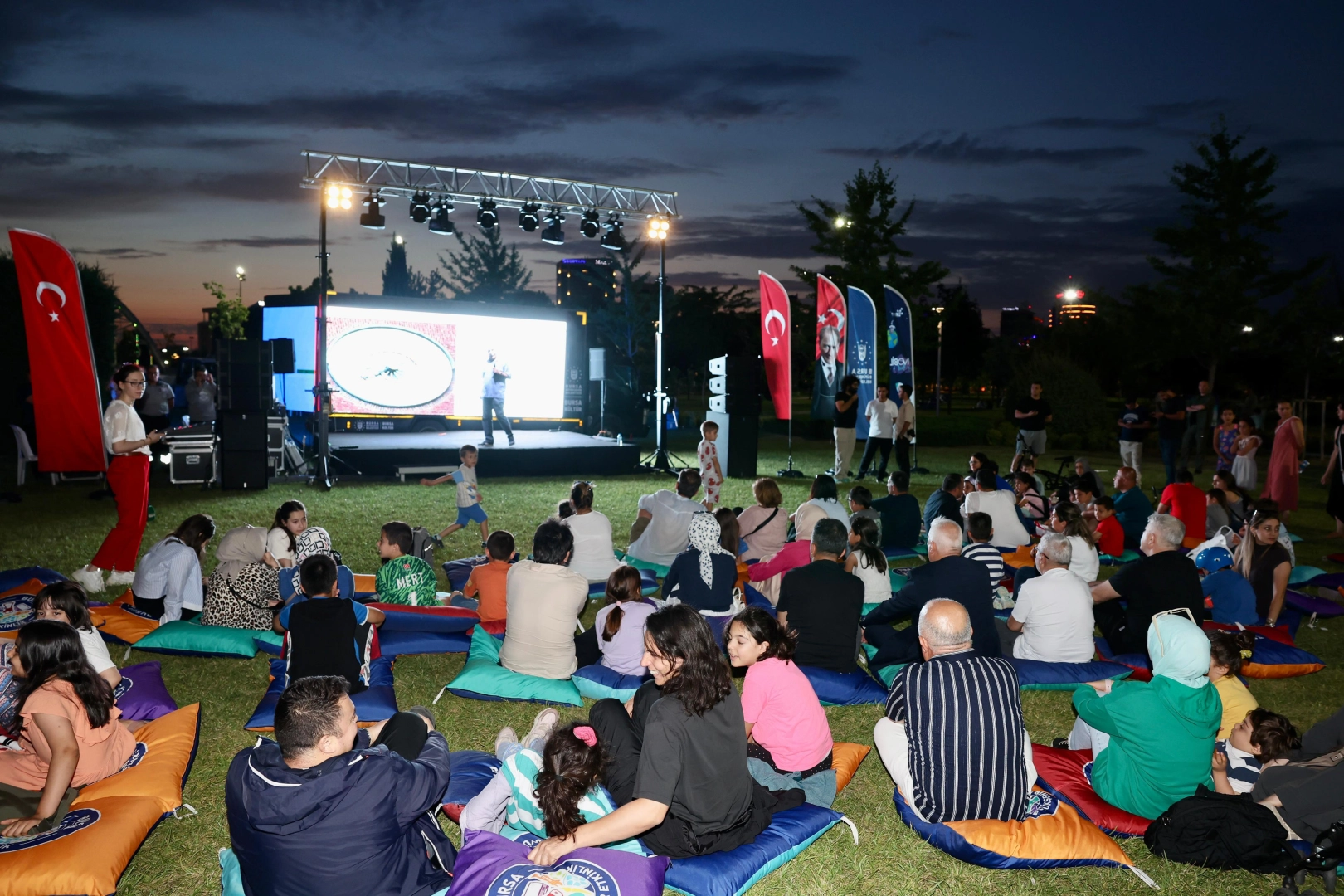 Bursa Büyükşehir’den Mobilfest ile bilim dolu gece 