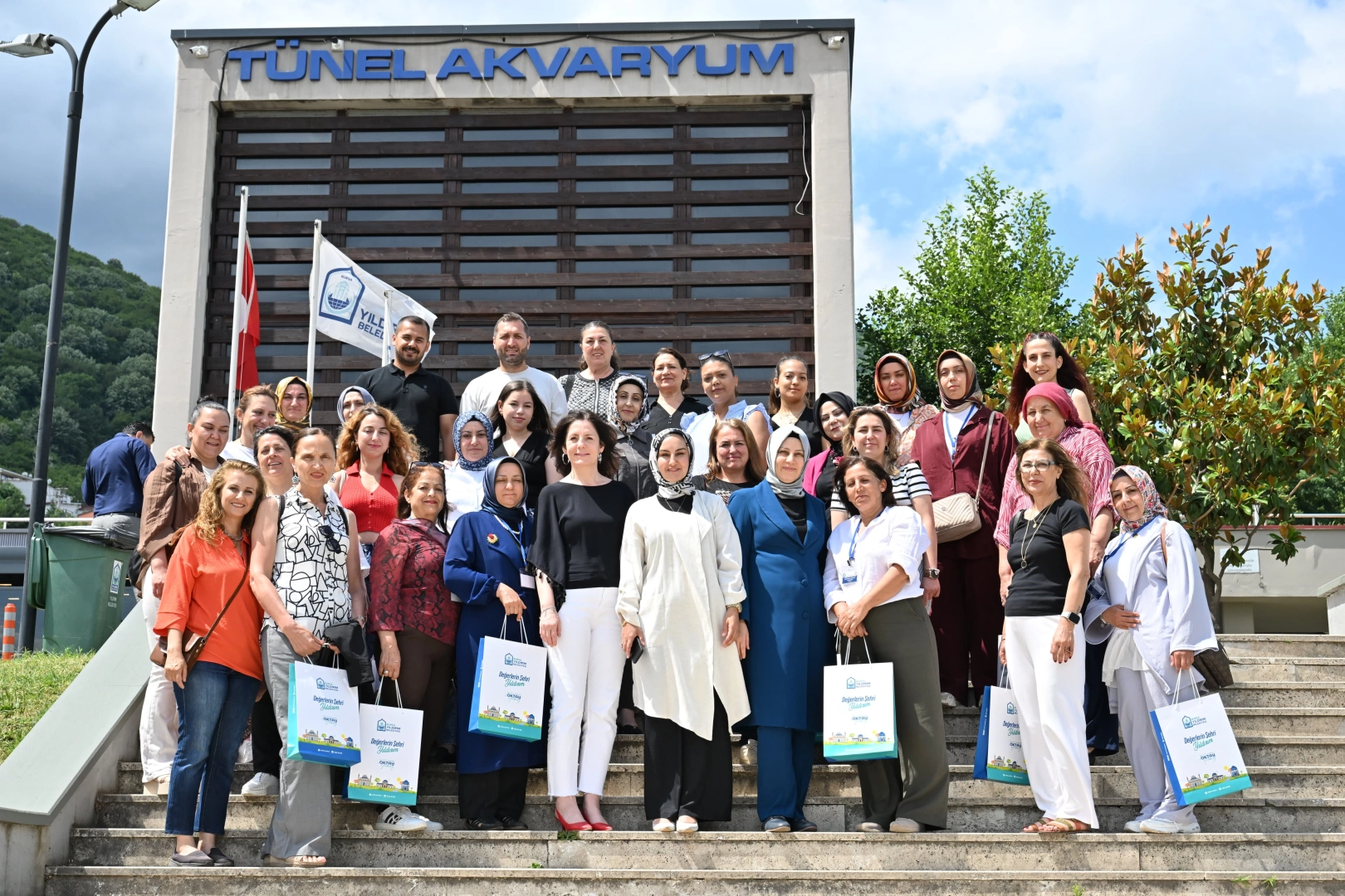Bursa Yıldırım'da Başkan Yılmaz üreten kadınları ağırladı 