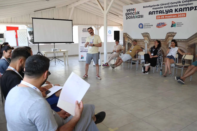 Antalya'da belediyeler arası gençlik buluşması 