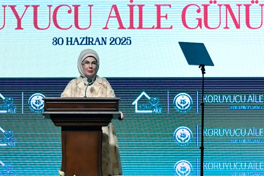 Emine Erdoğan’dan 'Koruyucu Aile Günü'nde anlamlı mesajlar 