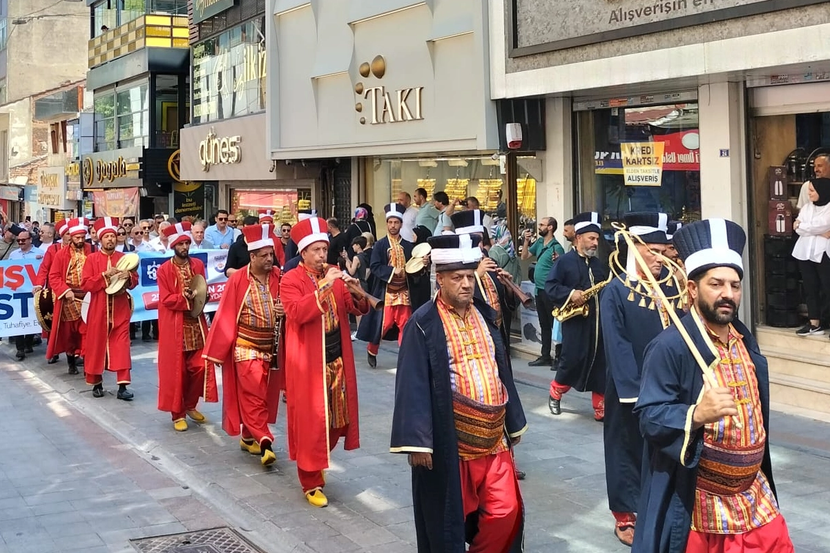 Alışveriş Festivali esnafa can suyu oldu 