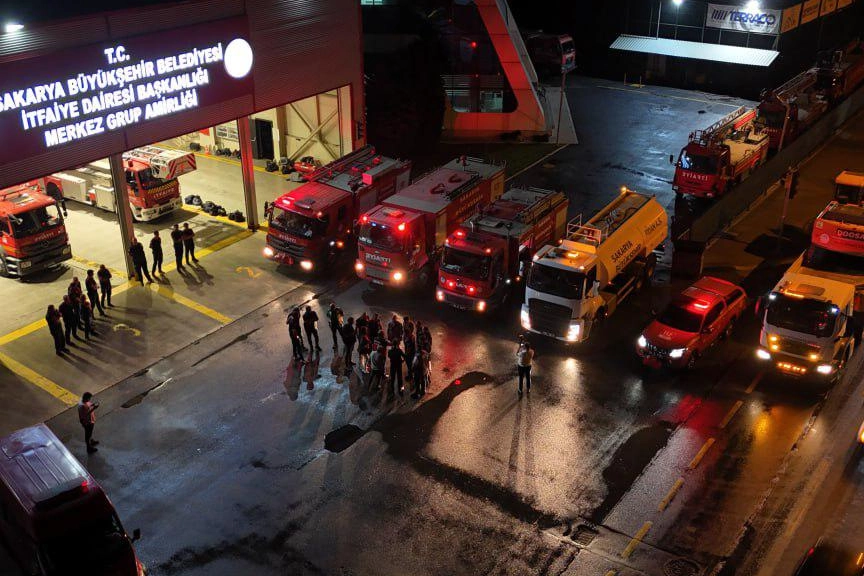 Manisa’daki orman yangınına Sakarya’dan destek 