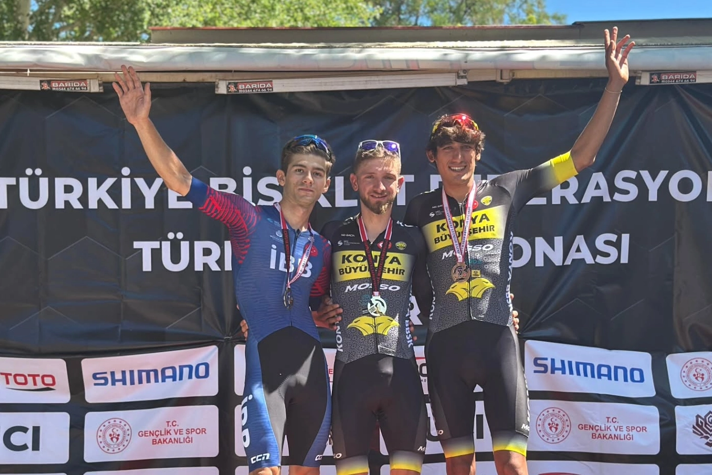 Konyalı pedallar tozu dumana kattı 