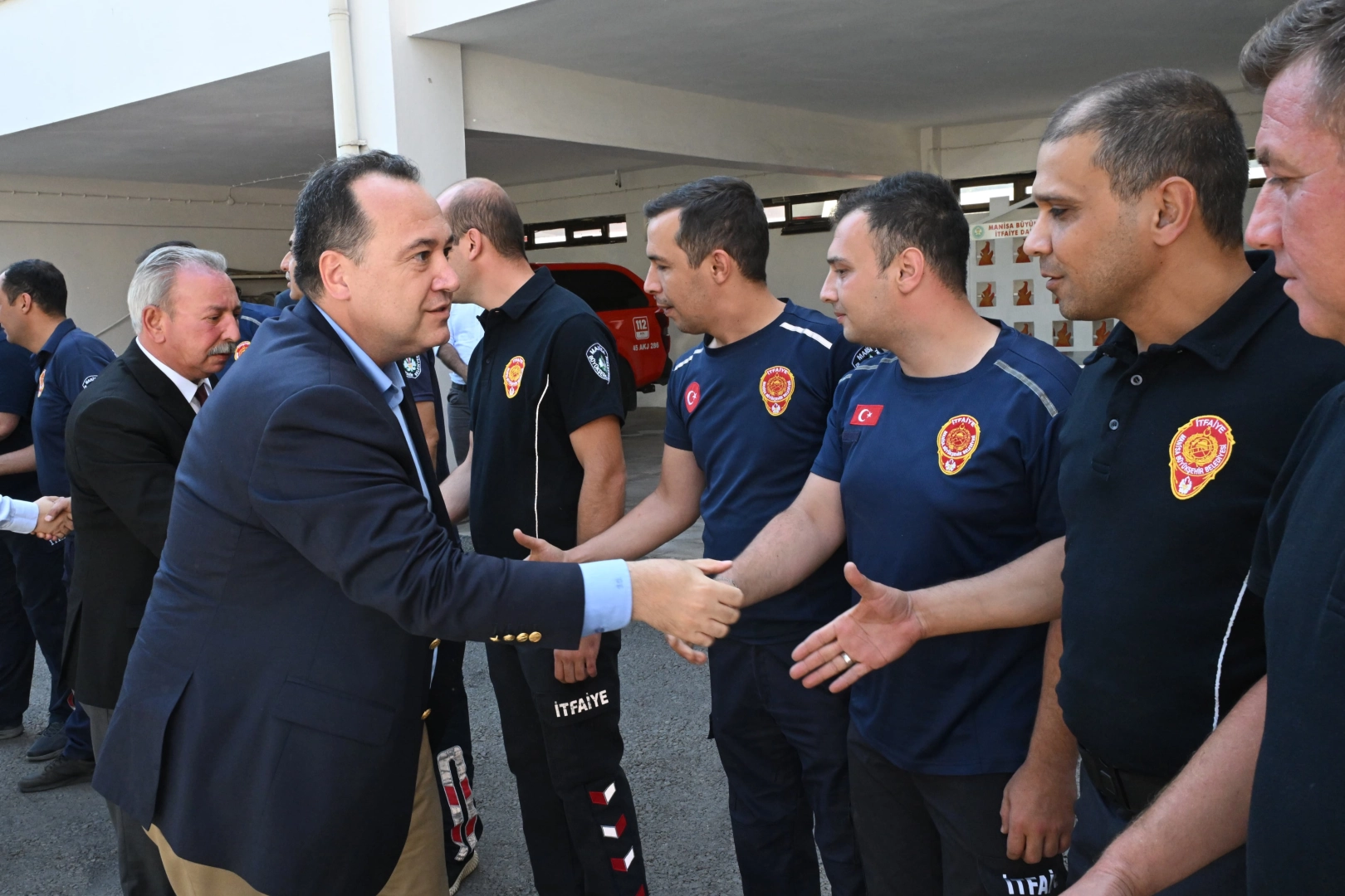 Manisa İtfaiyesi'ne Başkan Dutlulu'dan özel teşekkür 
