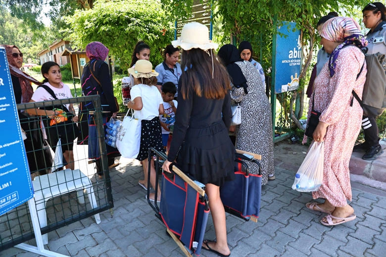Antalyalılar Kadınlar Plajı’ndan büyük memnuniyet duyuyor 