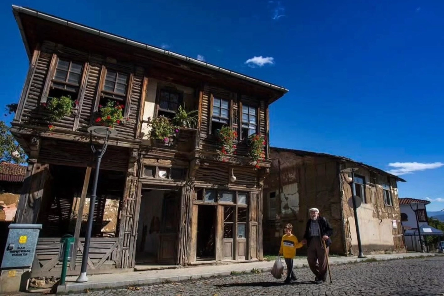 Gölcük Saraylı'nın simgelerinden tarihi bina restorasyona hazırlanıyor 