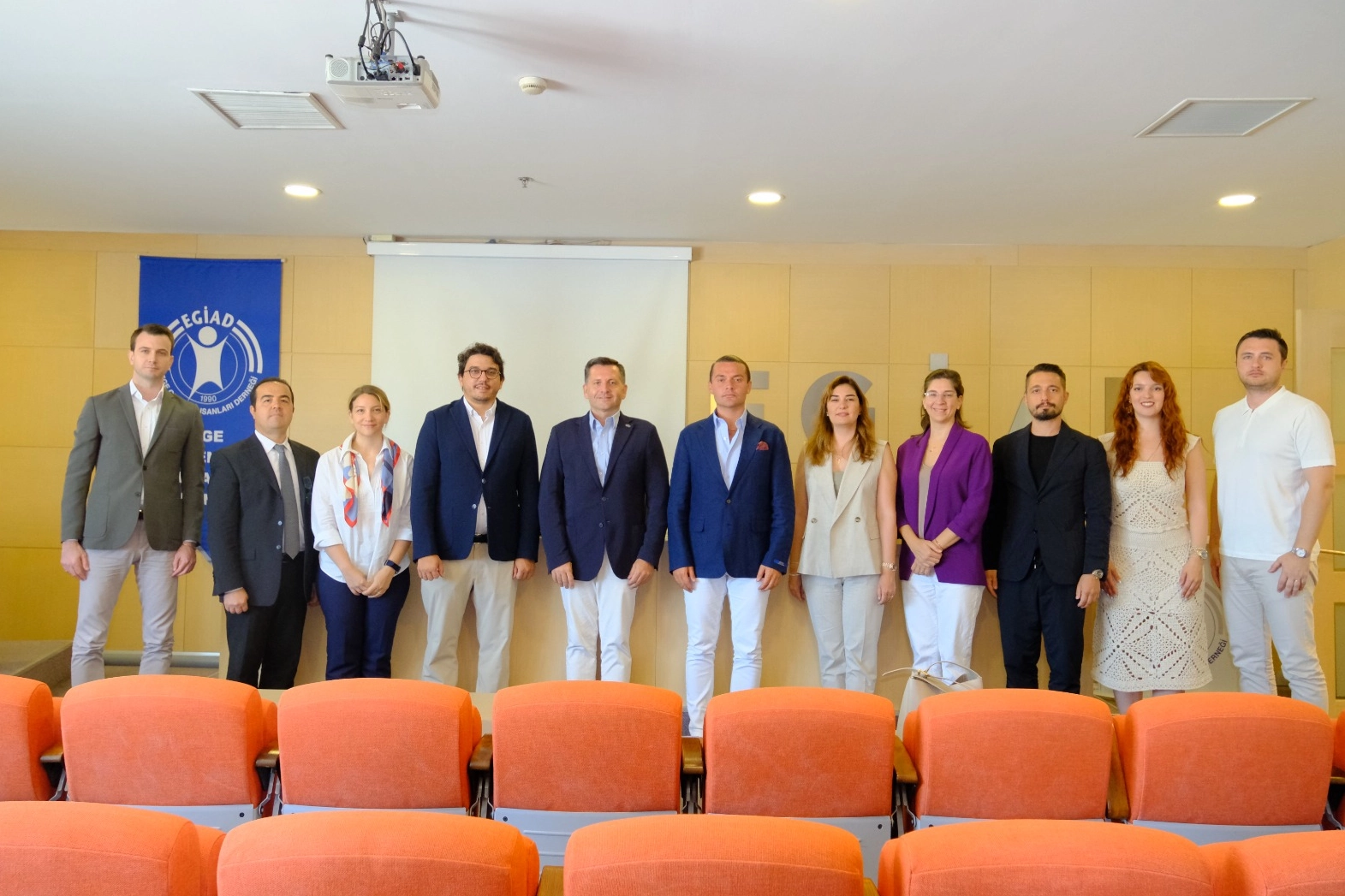 EGİAD elekleri ile EİB Genç İhracatçılar Konseyi’nden iş birliği EGİAD elekleri ile EİB Genç İhracatçılar Konseyi’nden iş birliği