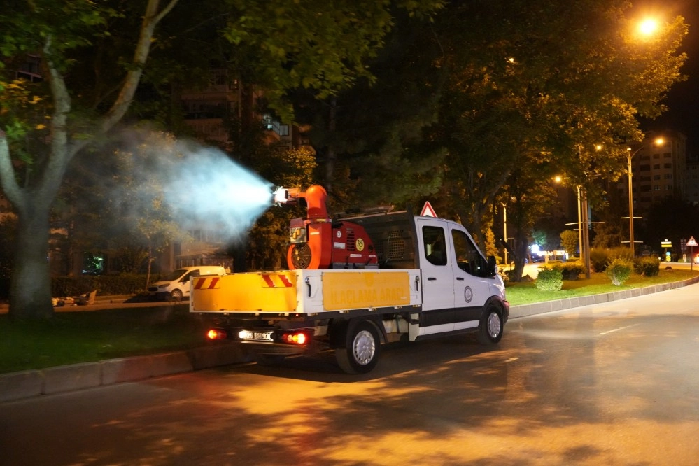 Eskişehir Büyükşehir'den haşerelerle yoğun mücadele 