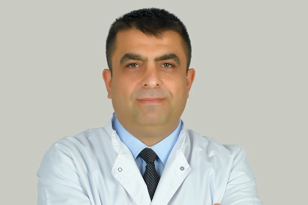 Bursa'da 2 yaşındaki bebeğin böbreğindeki taşa başarılı operasyon 