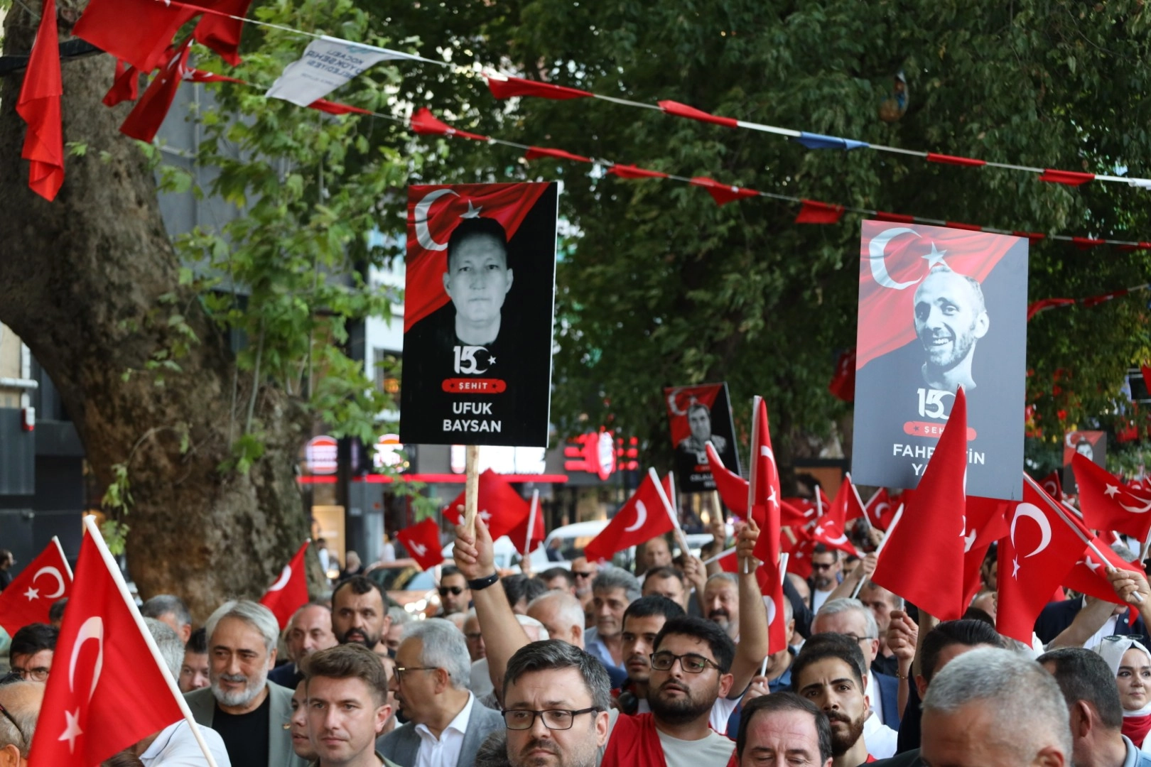Kocaeli 15 Temmuz'un kahramanlarını unutmadı 