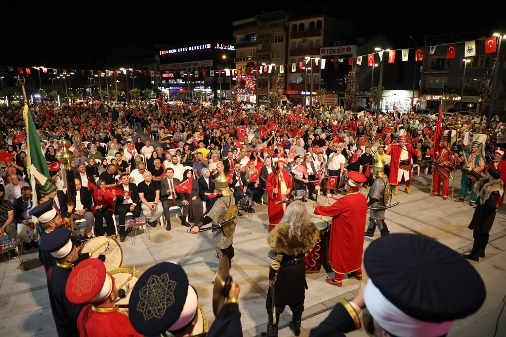 Bursa İnegöl 9. yılda da demokrasi için yine meydanlardaydı 