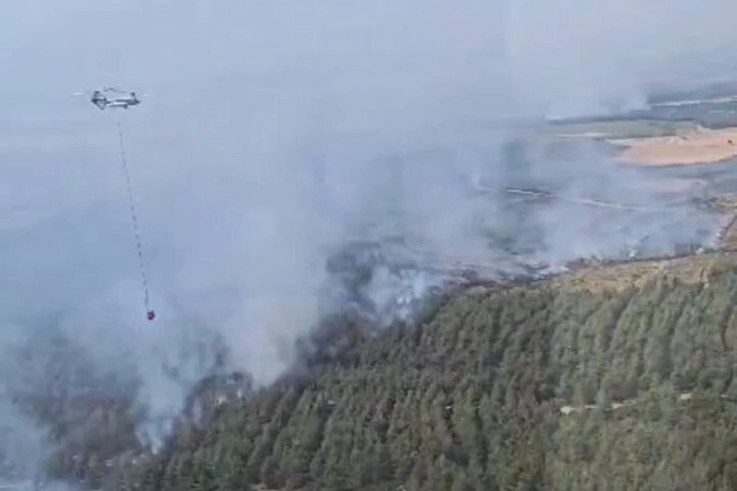 Tekirdağ Şarköy'deki yangında son durum... 15 uçak, 19 helikopter seferber 
